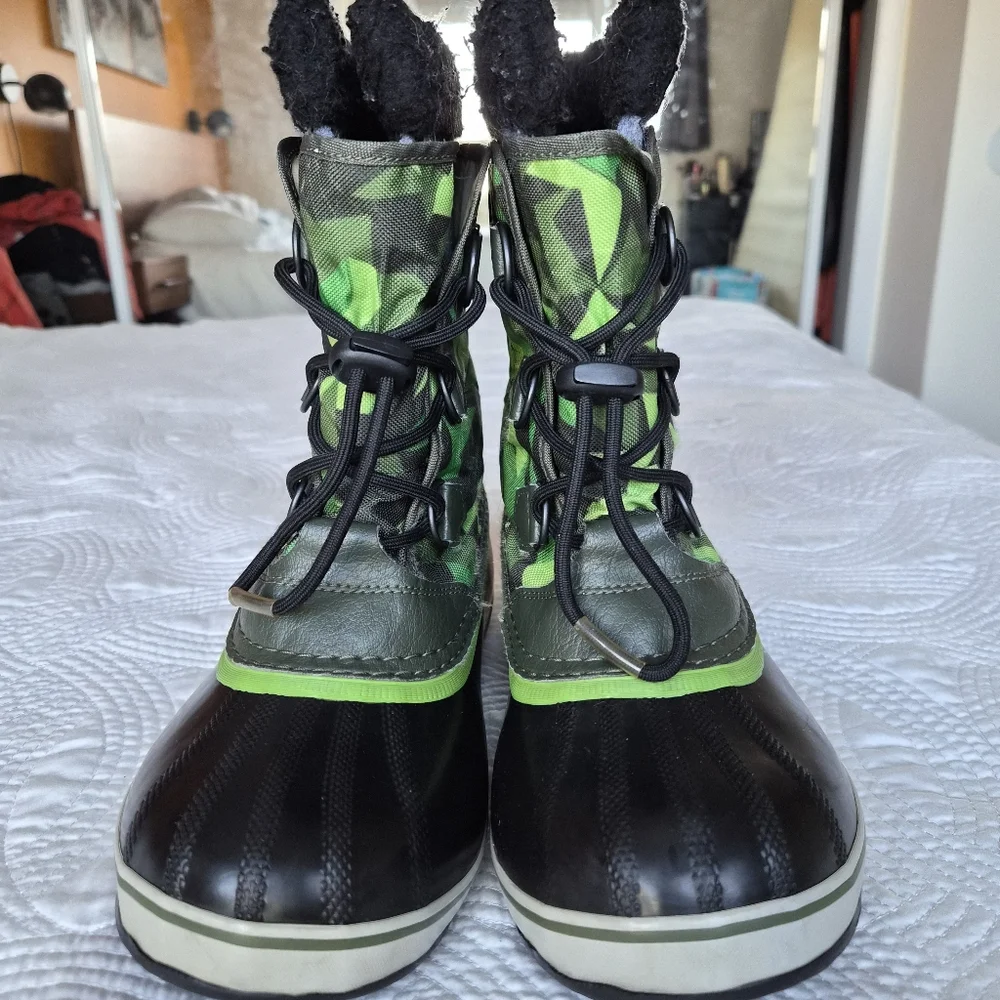 VGUC Sorel Yoot Pac Boots Black Green Boot Sz 5 Waterproof Winter
